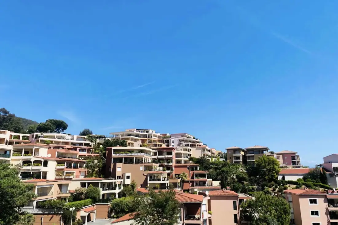 Apartamento en Mandelieu - Piscina y pista de tenis