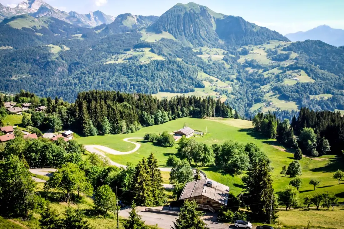 Slow Chalet Archangel Authentic Family, Mountain View • 5 Min Des Pistes
