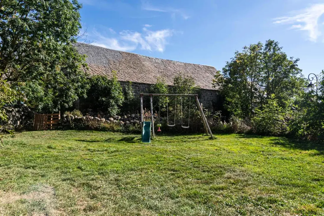 Gîte de France Gîte les violets d'aubrac 8/11 Personen in rieutort 3 Ohren