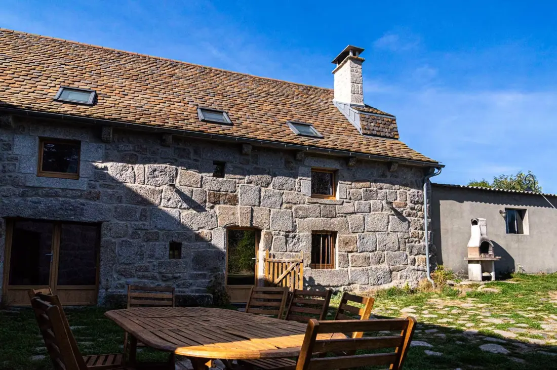 Gîte de France Gîte les violets d'aubrac 8/11 Personen in rieutort 3 Ohren
