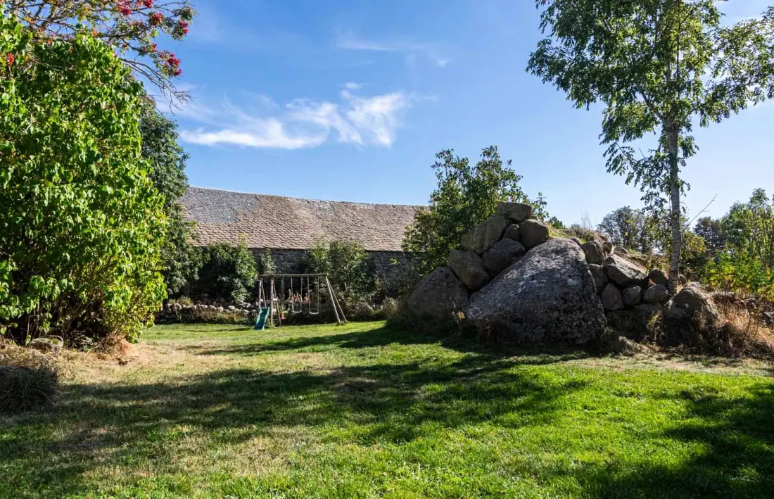 Gîte de France Gîte les violets d'aubrac 8/11 Personen in rieutort 3 Ohren