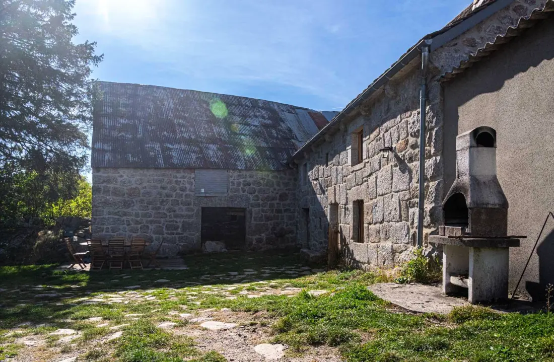 Gîte de France Gîte les violets d'aubrac 8/11 Personen in rieutort 3 Ohren