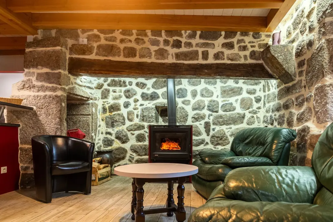 Gîte de France Gîte les violets d'aubrac 8/11 Personen in rieutort 3 Ohren