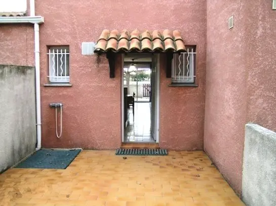 Robinson South Residence