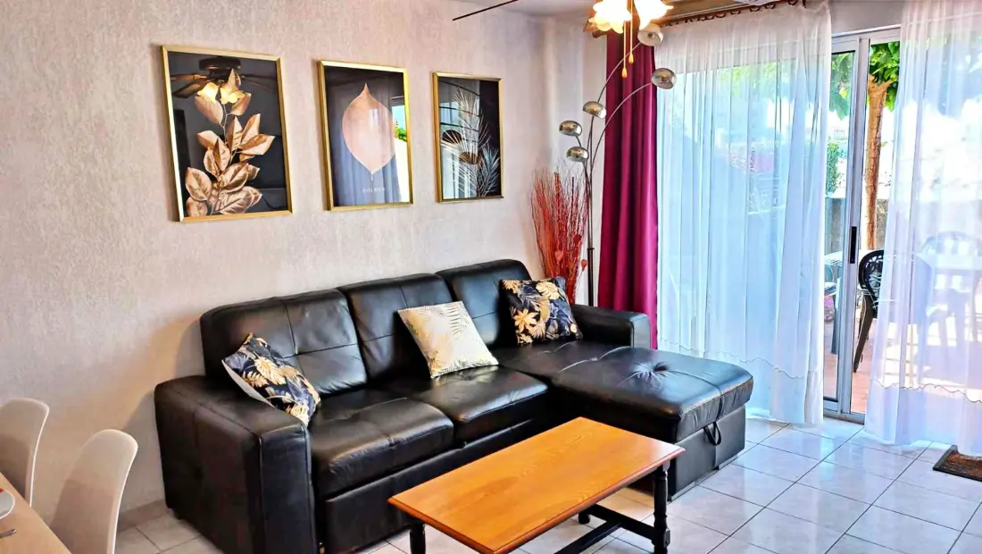 Robinson South Residence