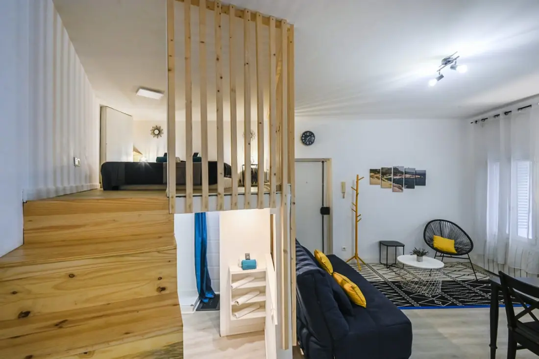 Charming Studio Located in Le Quartier Du Carte