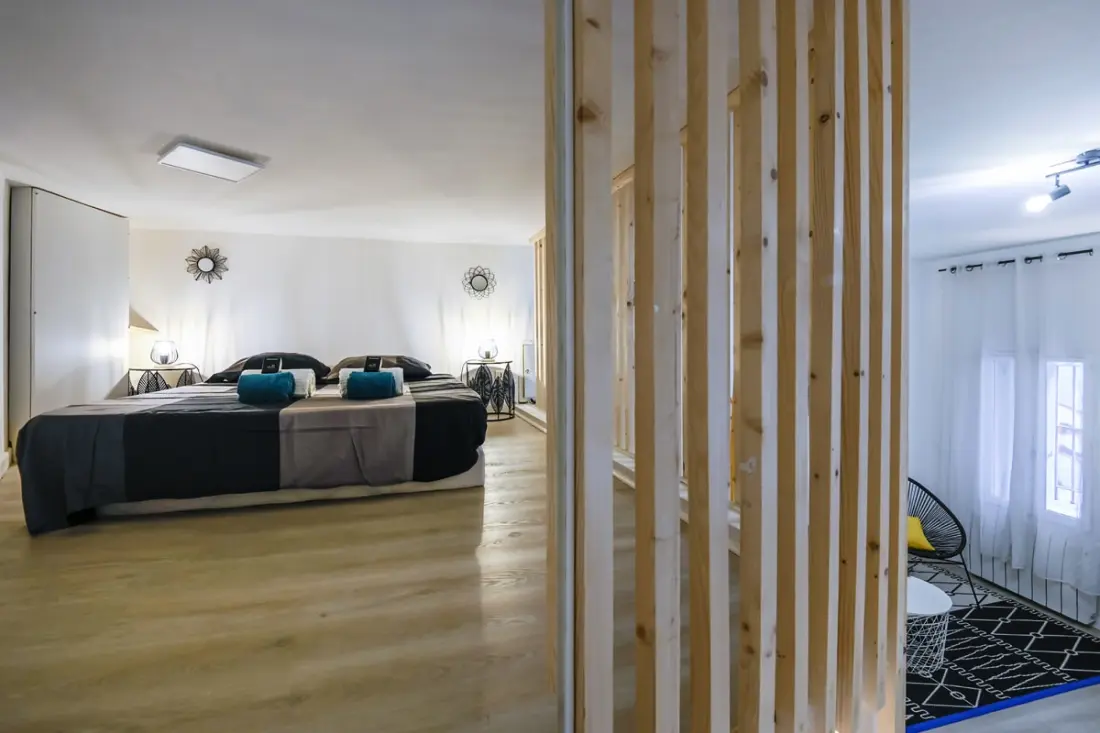 Charming Studio Located in Le Quartier Du Carte