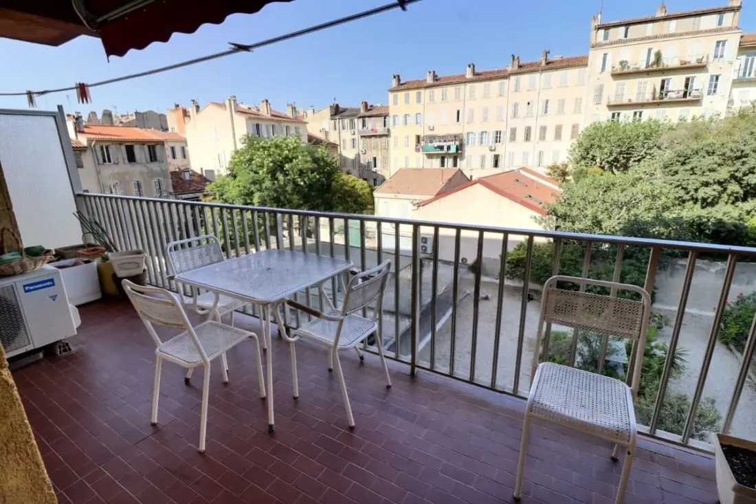 T4 ókori és tágas - 2 balcon