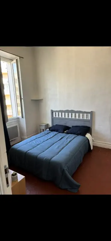 Bright Apartment Between Beach and Old Port