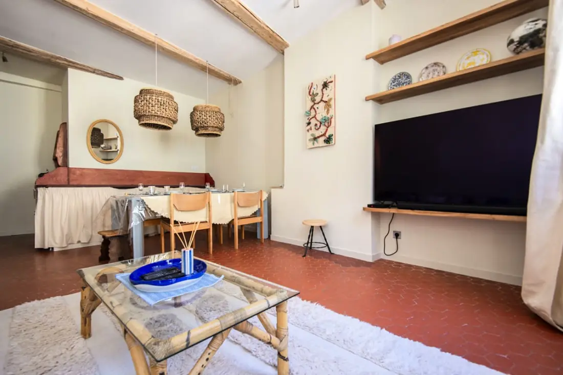 2 Bedroom apartment in the heart of Marseille