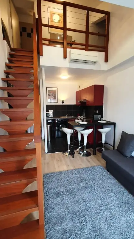Duplex With Balcony at the foot of the Tramway Republic