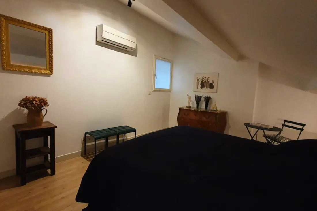 Duplex With Balcony at the foot of the Tramway Republic