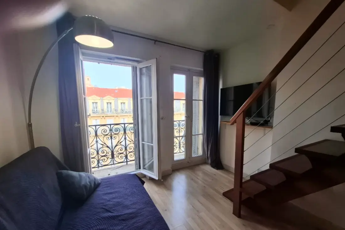 Duplex With Balcony at the foot of the Tramway Republic