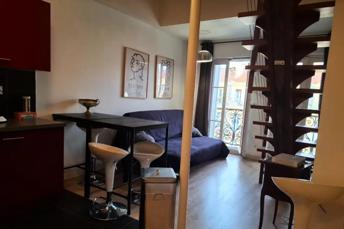 Duplex With Balcony at the foot of the Tramway Republic