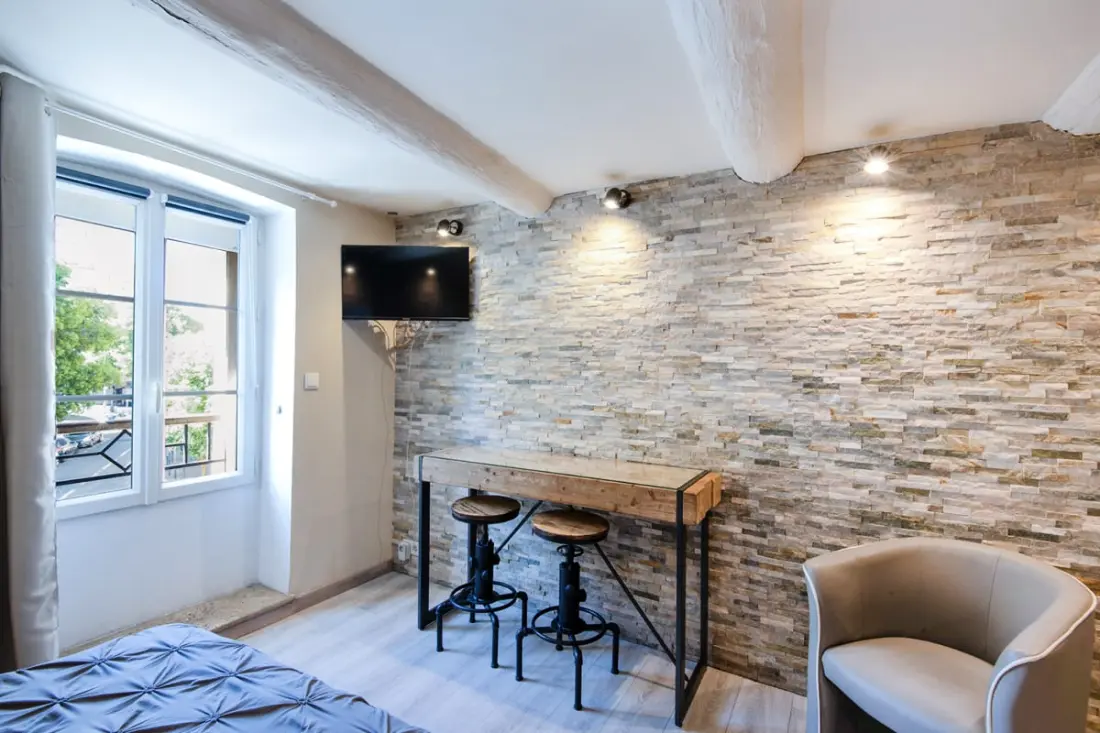 Marseillaise getaway Near Basket & Old Port
