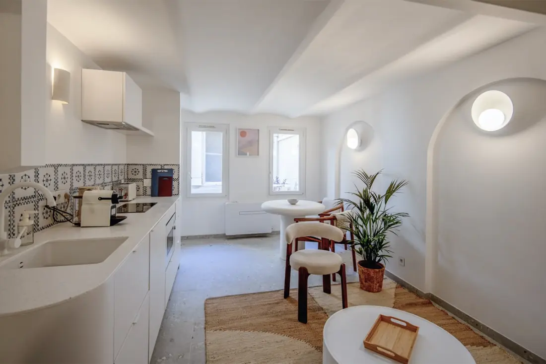 Studio En Souplex in Endoume, Near the Sea!
