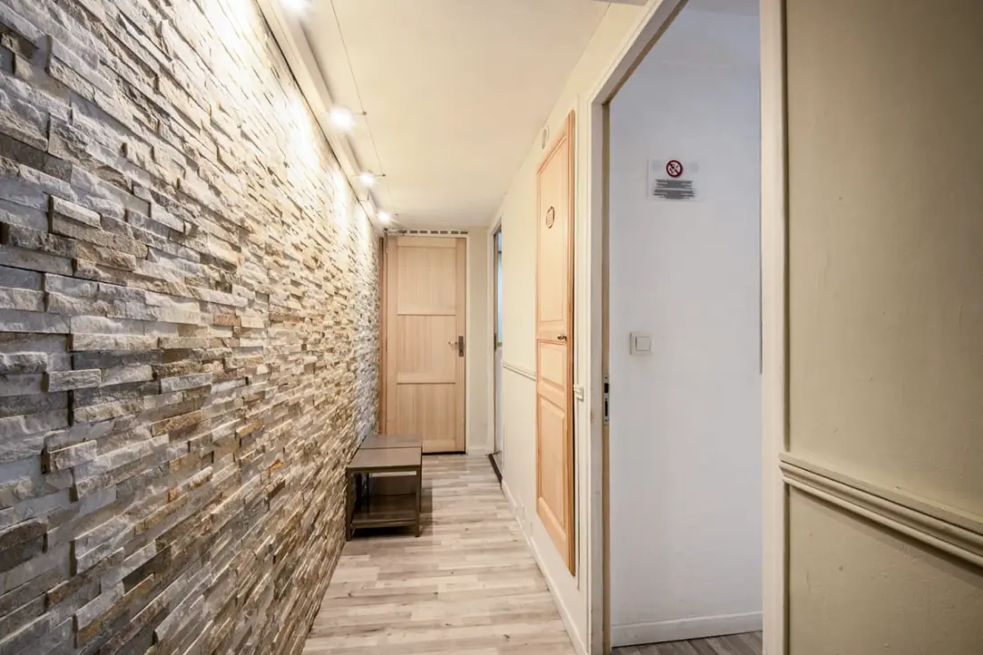 Room Air Conditioning – 10 min Du Vieux-port