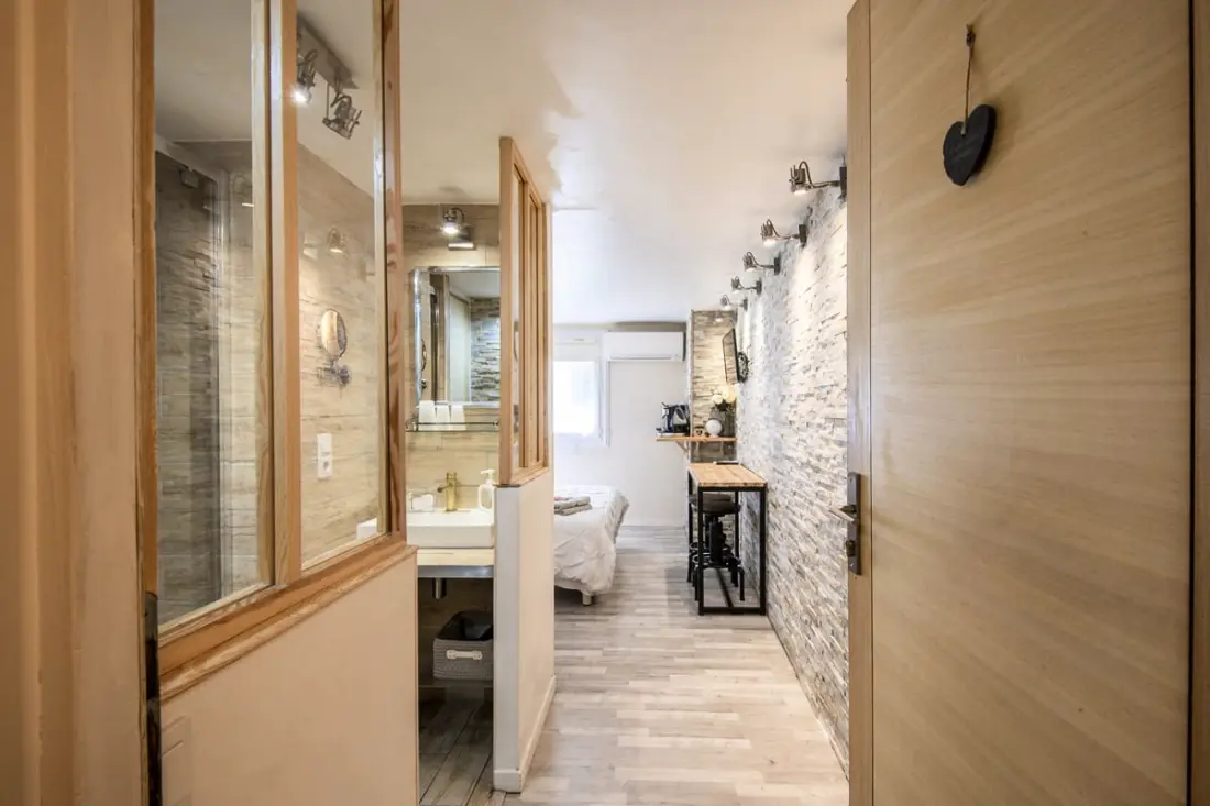 Room Air Conditioning – 10 min Du Vieux-port