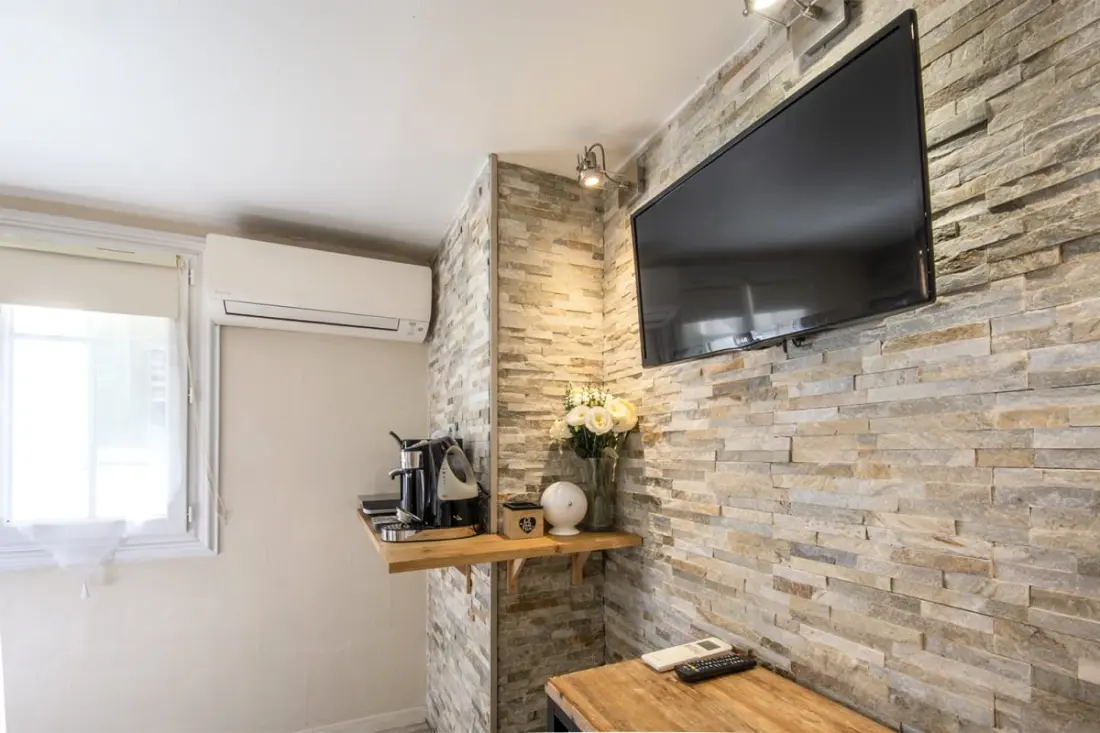 Room Air Conditioning – 10 min Du Vieux-port
