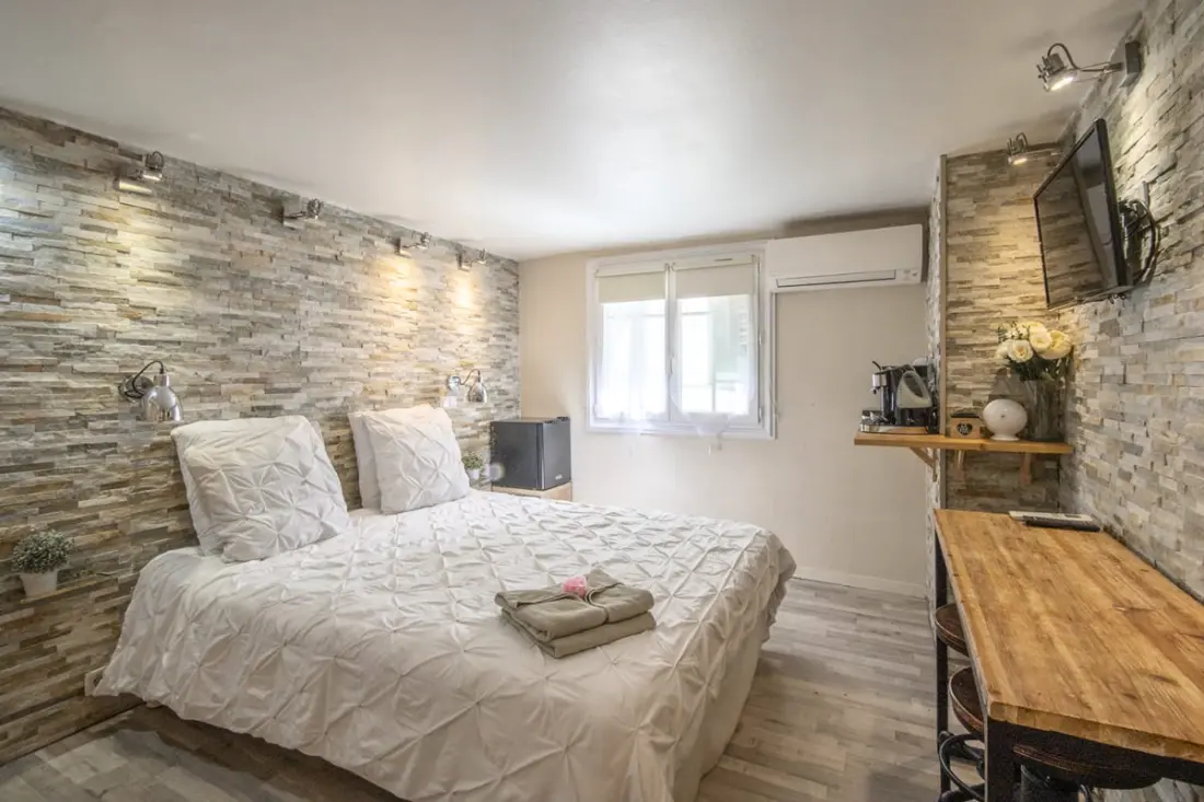 Room Air Conditioning – 10 min Du Vieux-port