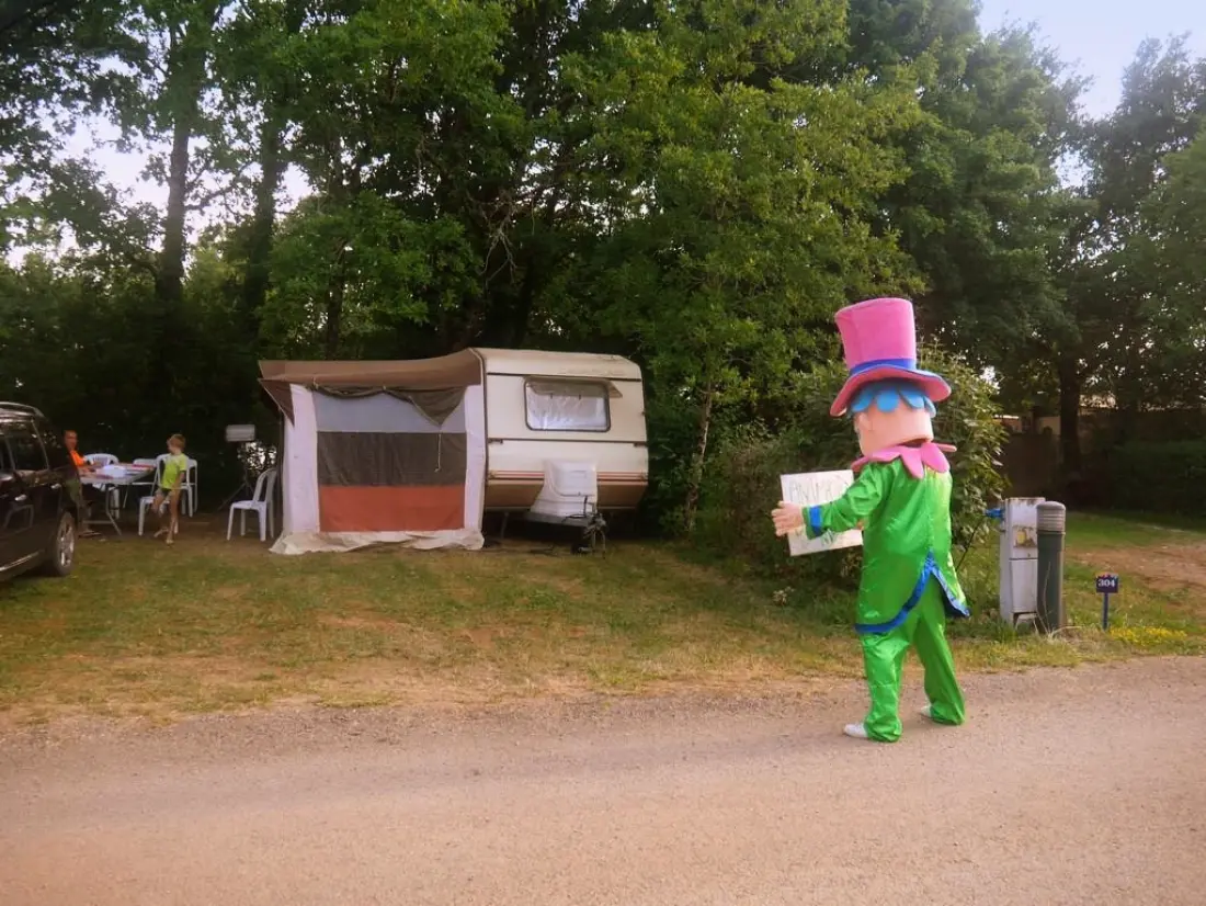 Flower Camping Le Lac aux Birds 4 Stars★★★★