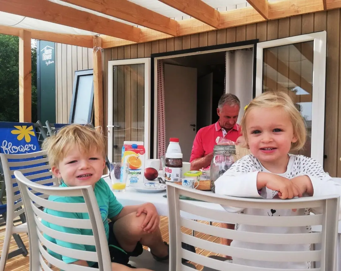Flower Camping Le Lac aux Birds 4 Stars★★★★