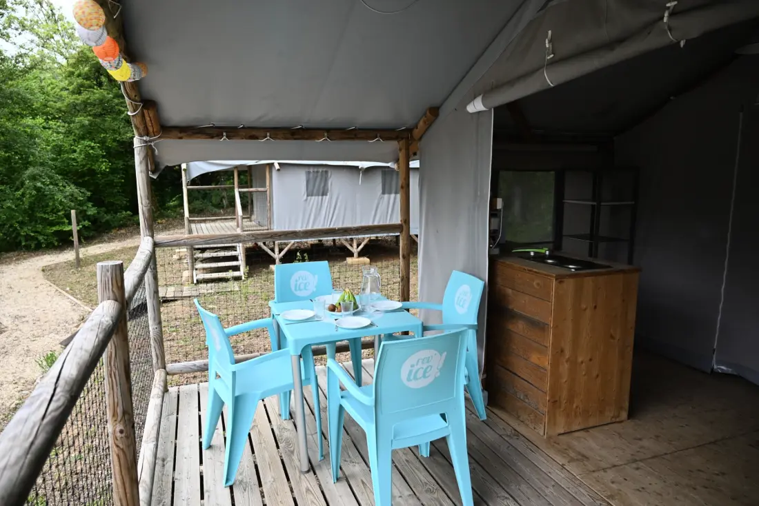 Flower Camping Le Lac aux Birds 4 Stars★★★★