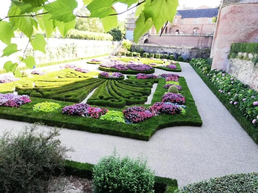 Flower Camping Le Lac aux Birds 4 Stars★★★★