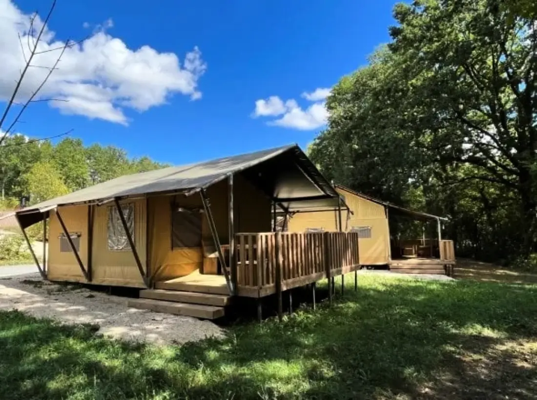 Flower Camping Le Lac aux Birds 4 Stars★★★★