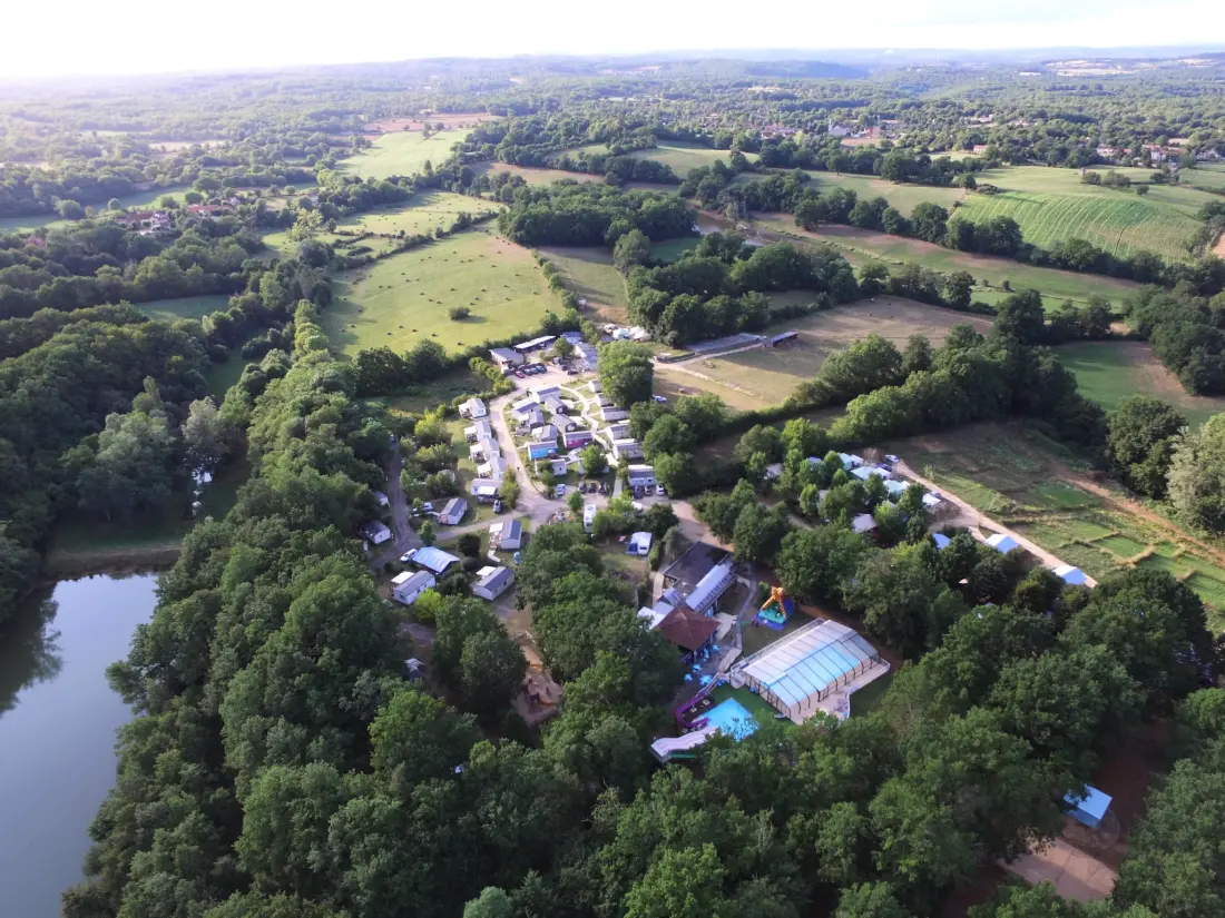 Flower Camping Le Lac aux Birds 4 Stars★★★★