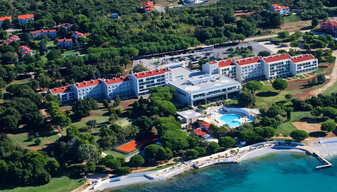 Arena Ai Pini Resort 3 Stars★★★