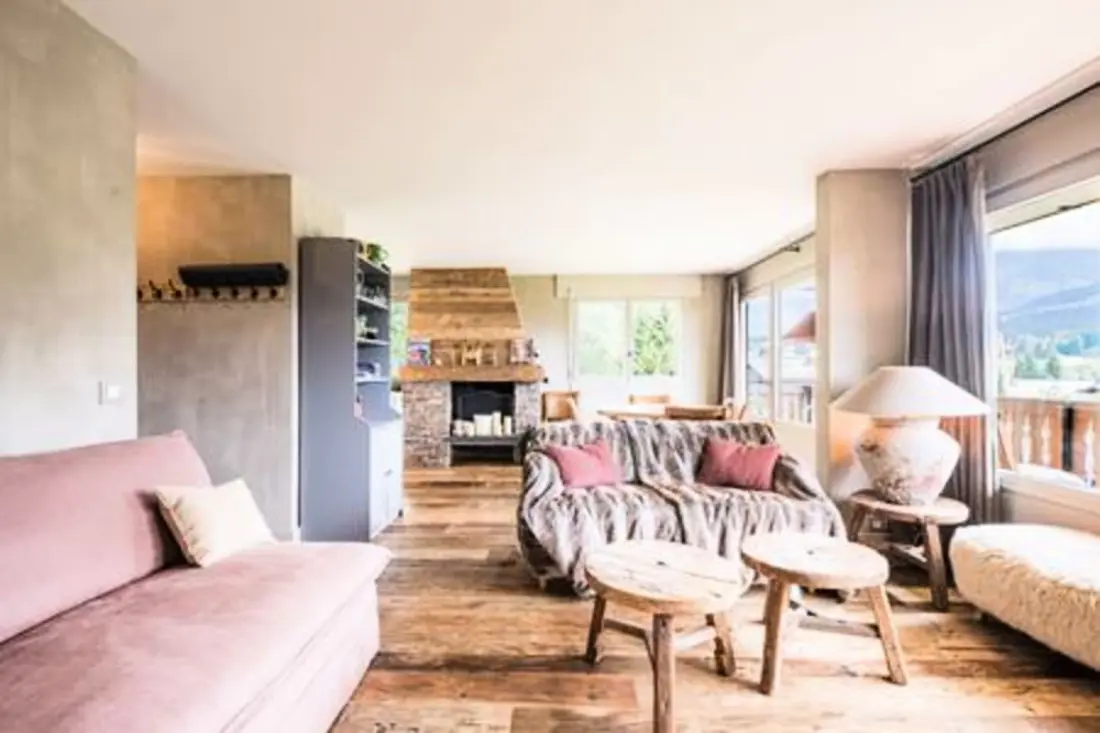Ski-in/ki-out apartman úszómedencével Megève-ben