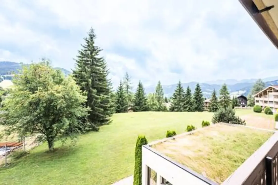 Ski-in/ki-out apartman úszómedencével Megève-ben