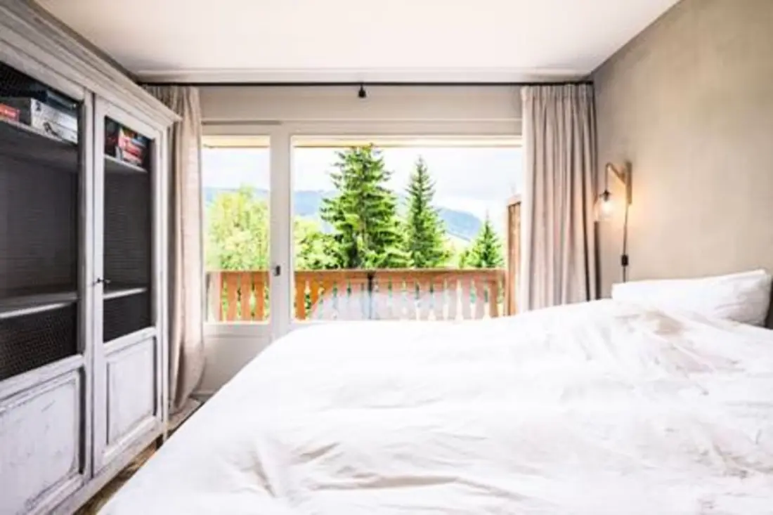 Ski-in/ki-out apartman úszómedencével Megève-ben