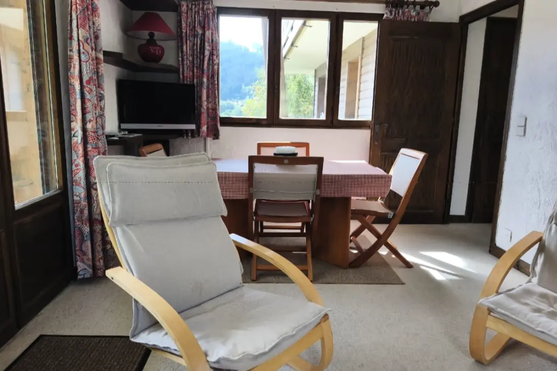Apartman Cosy With Swimming Pool, síelés a közelben