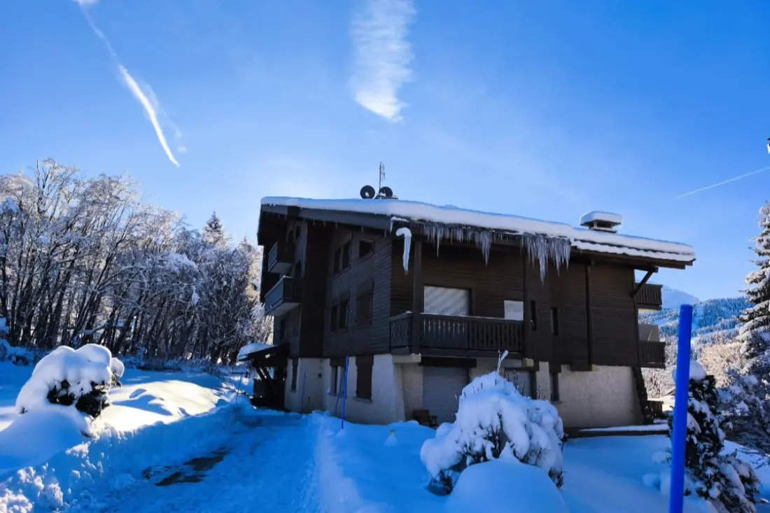 Apartman Cosy With Swimming Pool, síelés a közelben
