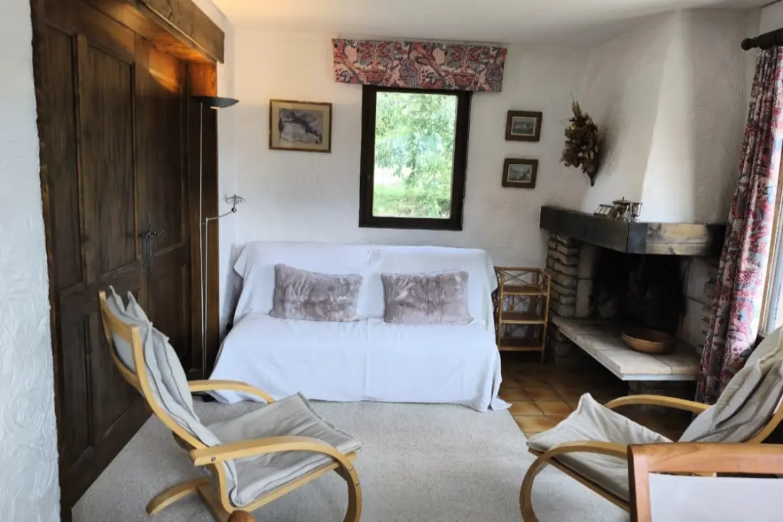 Apartman Cosy With Swimming Pool, síelés a közelben
