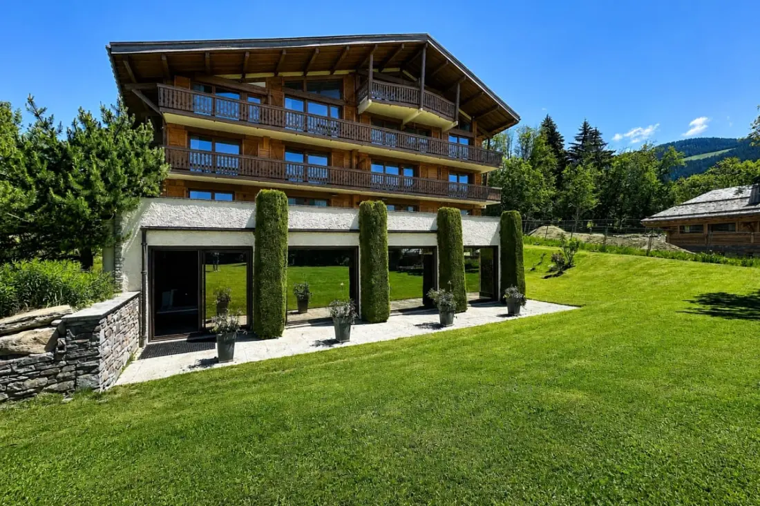 Apt Near Megève Tracks