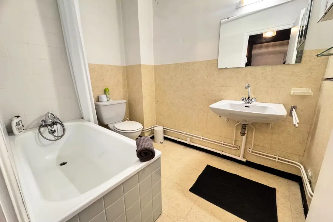 Charming Studio Near Tracks és City