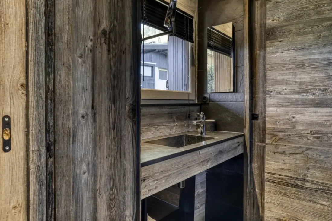 Chic & Modern: Gyöngy Jaillet lábánál felújított