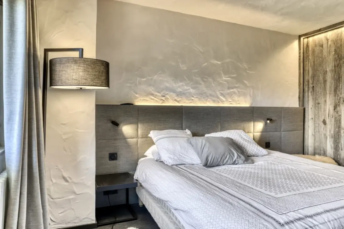 Chic & Modern: Gyöngy Jaillet lábánál felújított