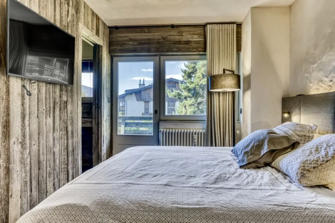 Chic & Modern: Gyöngy Jaillet lábánál felújított