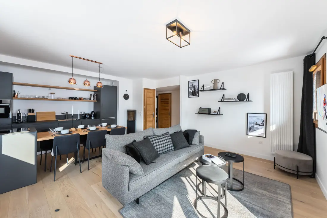 Silver Lodge Residence - B