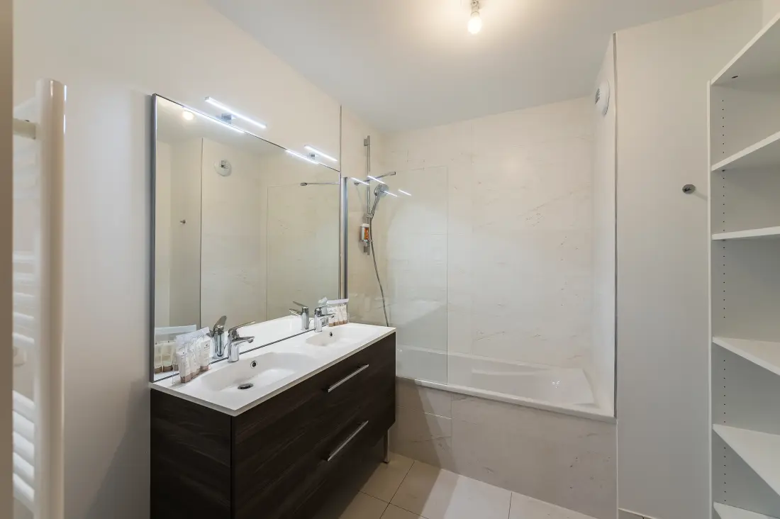 Silver Lodge Residence - C
