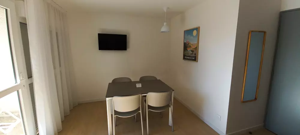 VVF Méjannes-le-Clap 3 Stars★★★