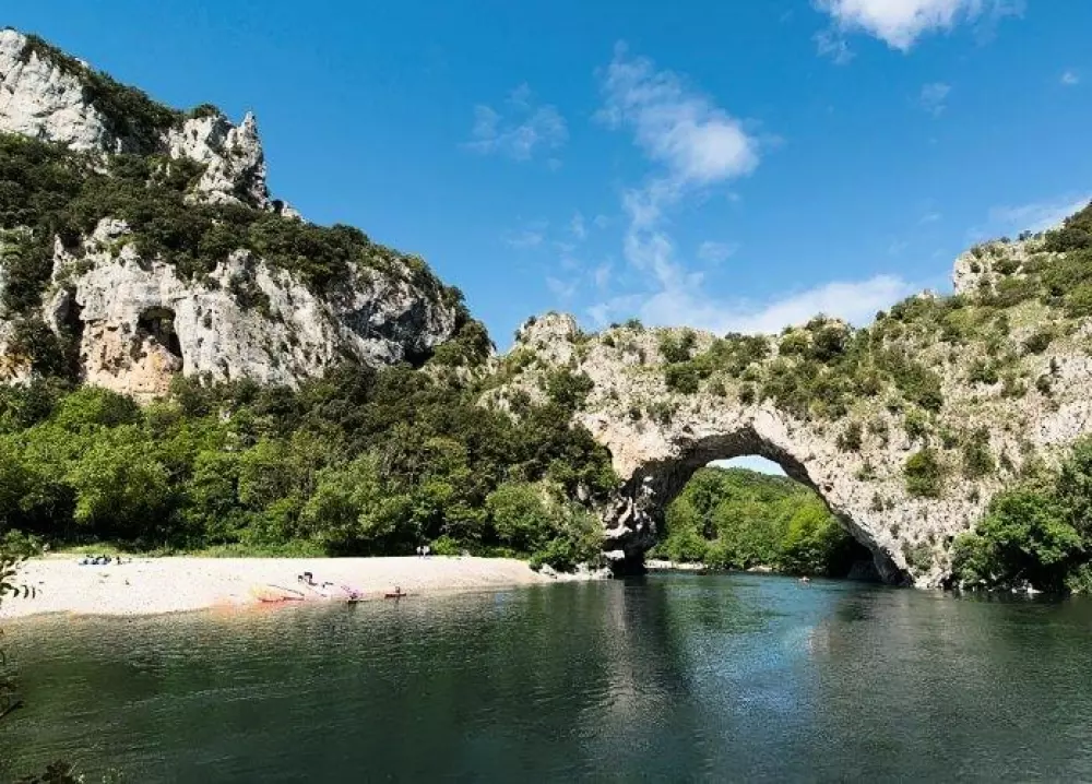 VVF Méjannes-le-Clap 3 Stars★★★