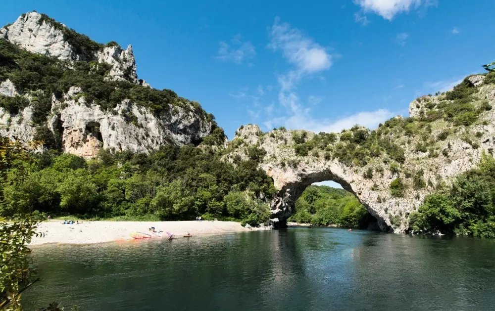 VVF Méjannes-le-Clap 3 Stars★★★