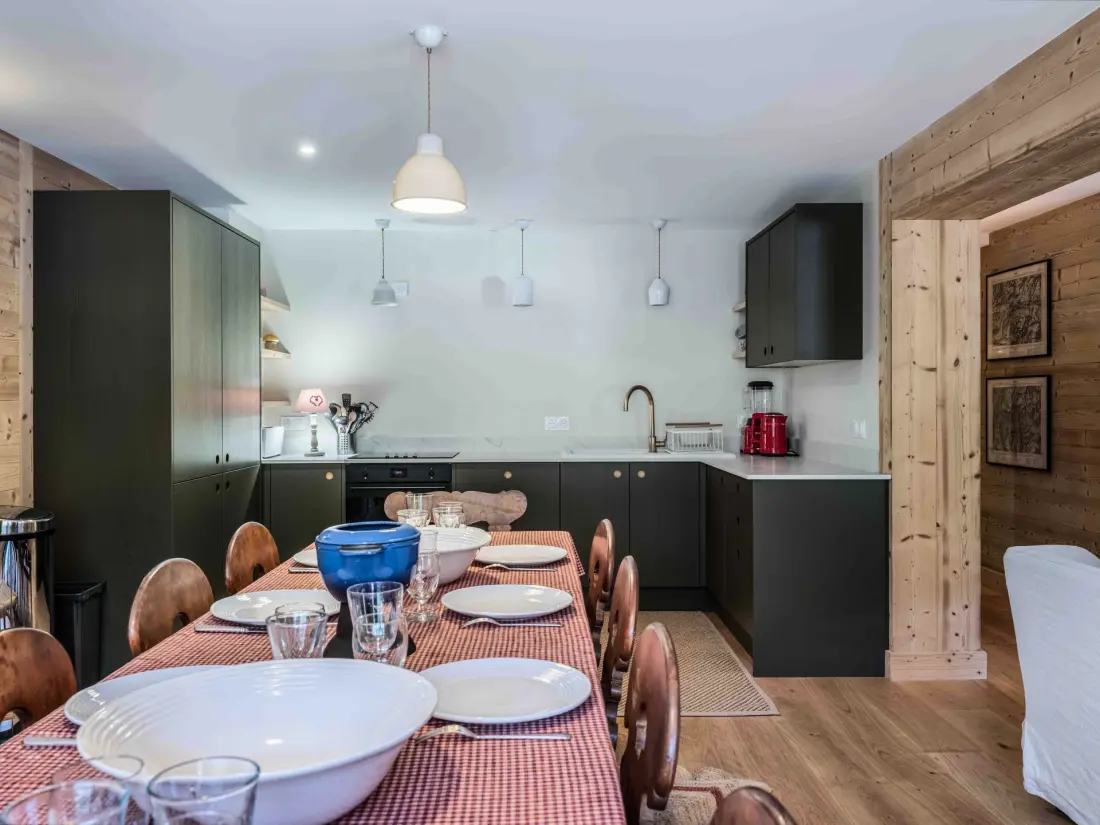 Arolaz Residence