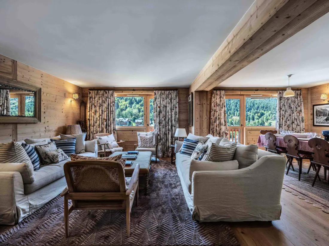 Arolaz Residence