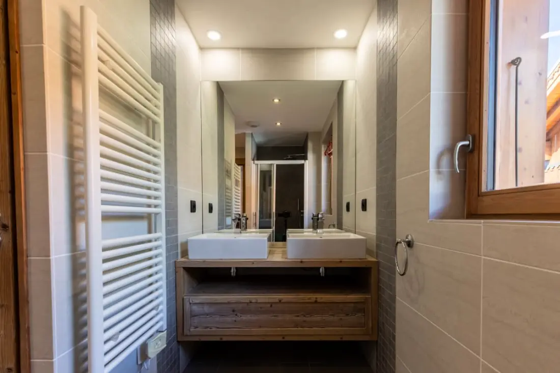 Chalet Meribel kültéri Jacuzzival Szauna